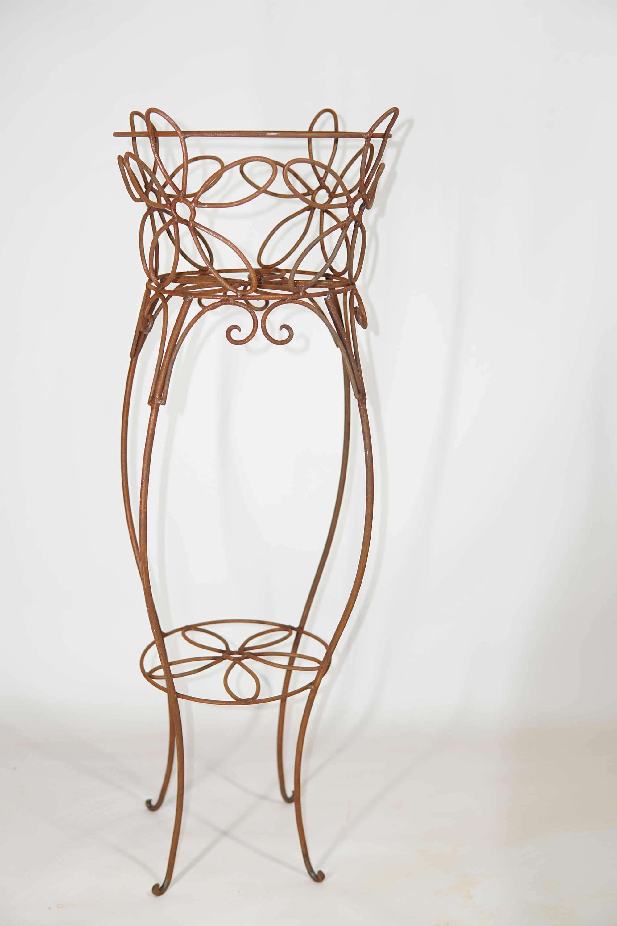 W3495 Daisy round basket with legs