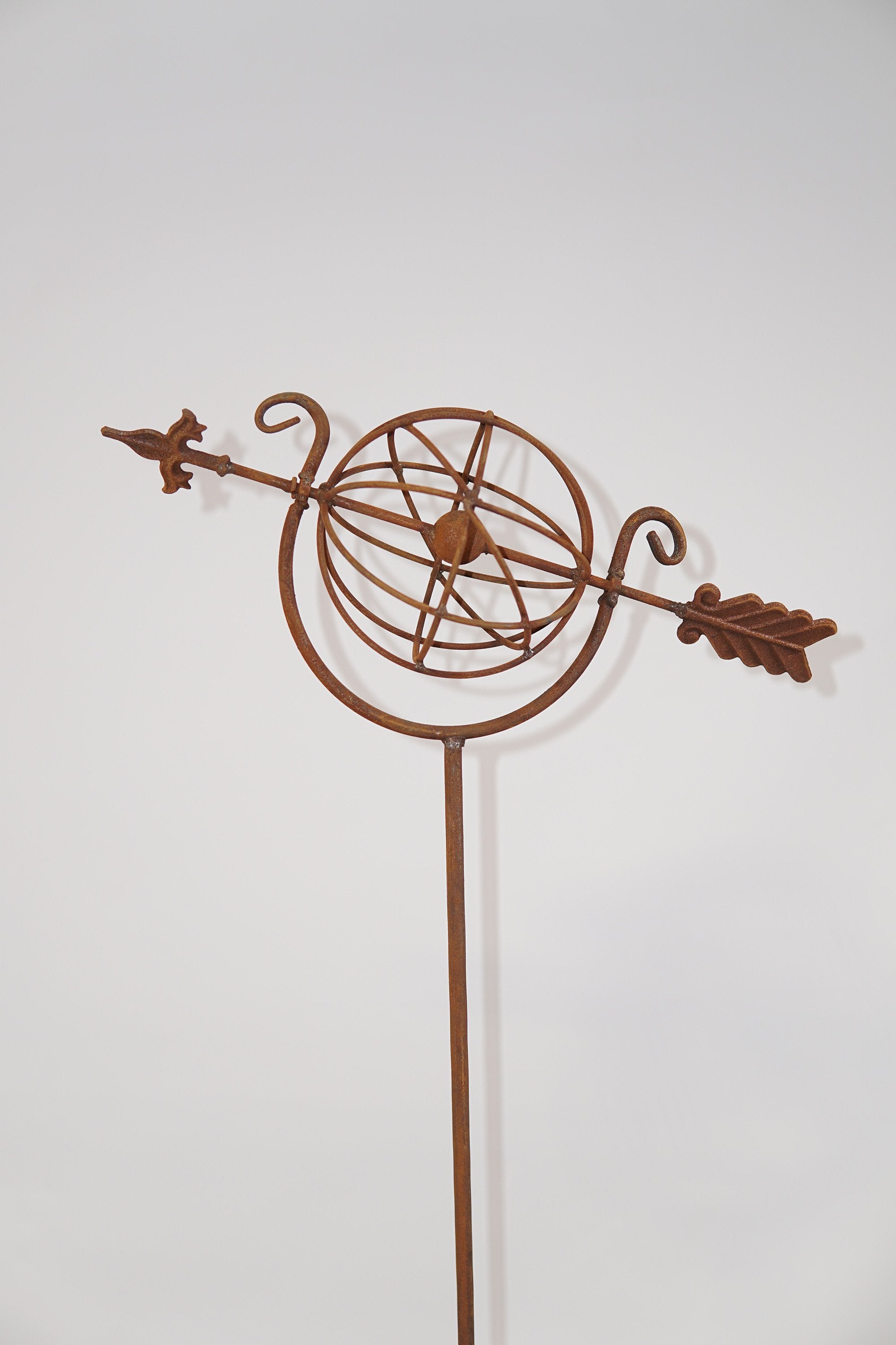 W4817  Armillary stake